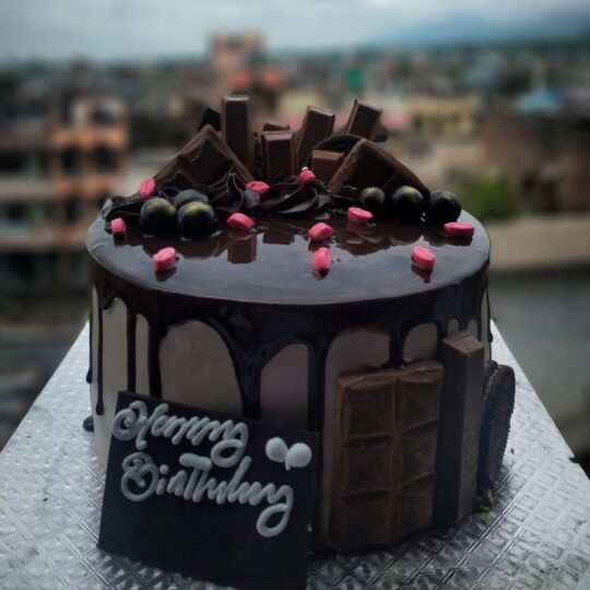 chocolate truffle cake with kitkat in tulsipur dang nepal